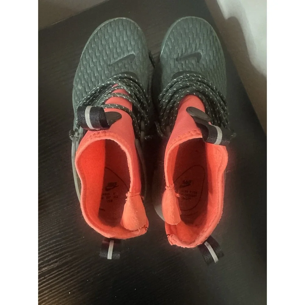 Nike pre owned